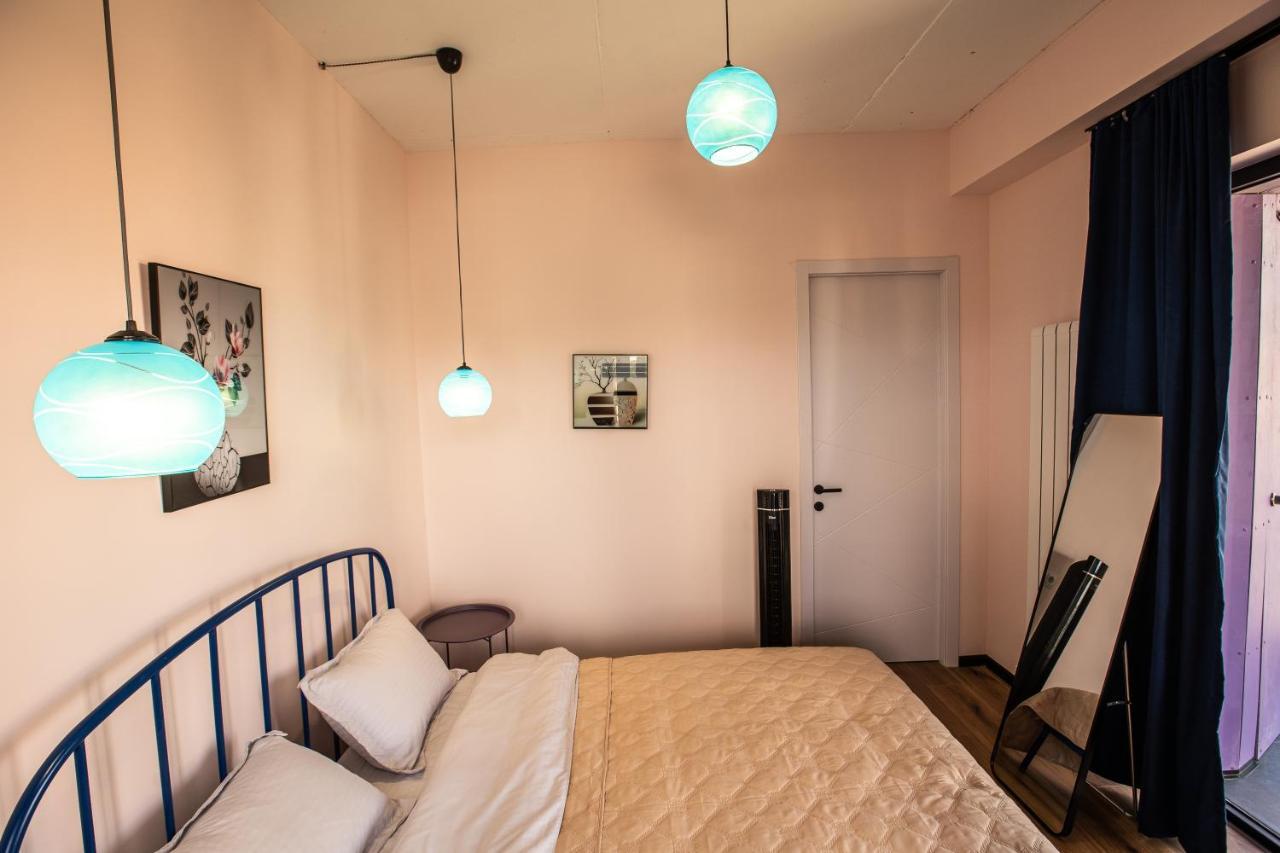 Stylish Appartement Tbilisi Buitenkant foto