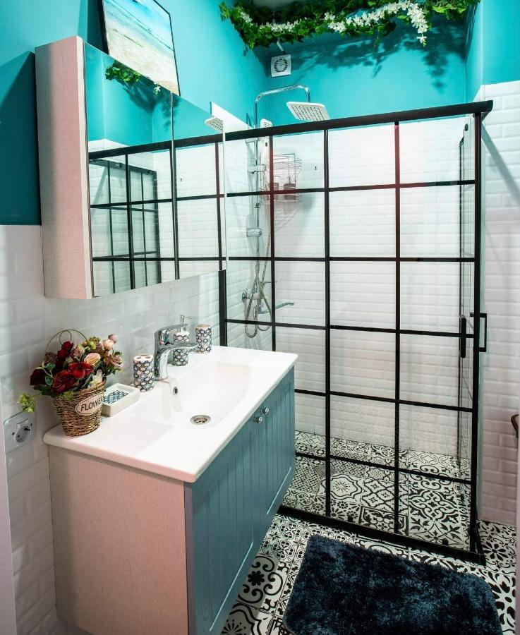 Stylish Appartement Tbilisi Buitenkant foto